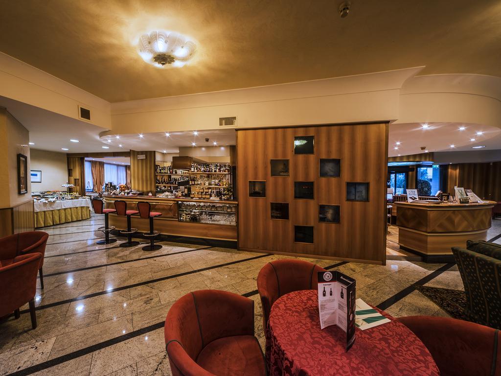 Hotel Valdarno Монтеваркі Екстер'єр фото