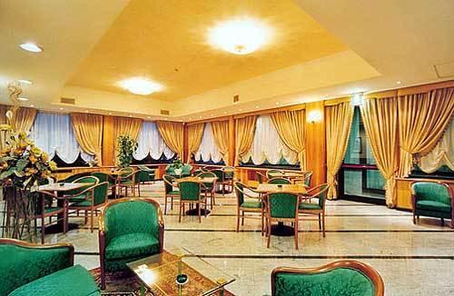 Hotel Valdarno Монтеваркі Екстер'єр фото